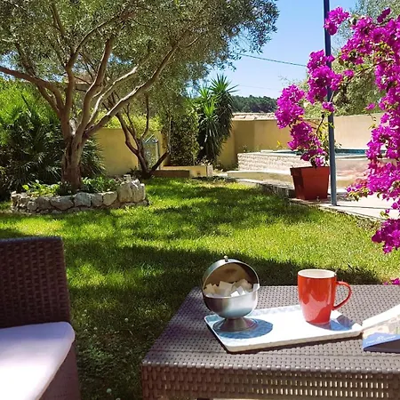 D'hotes Du Moulin Bed & Breakfast *