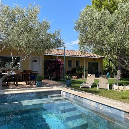 D'hotes Du Moulin Bed & Breakfast
