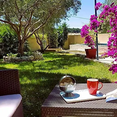D'hotes Du Moulin Bed and breakfast 3*